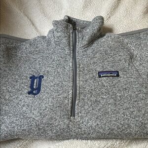 Patagonia woman’s Gray Zip-Up Sweater Yale college